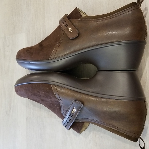 EUC - JBU by Jambu Gail Slip On Size 10M - Picture 9 of 11